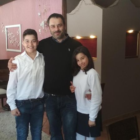 Hotel Xenonas Sta Tzakia Karpenísion Zewnętrze zdjęcie