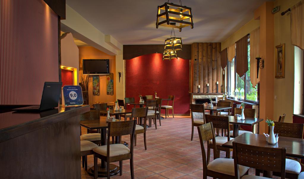 Hotel Xenonas Sta Tzakia Karpenísion Zewnętrze zdjęcie