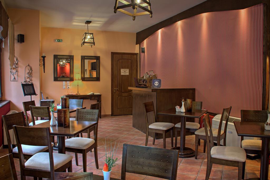 Hotel Xenonas Sta Tzakia Karpenísion Zewnętrze zdjęcie