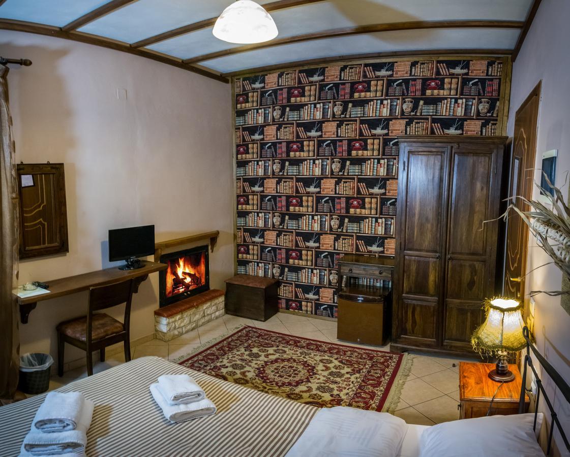 Hotel Xenonas Sta Tzakia Karpenísion Zewnętrze zdjęcie
