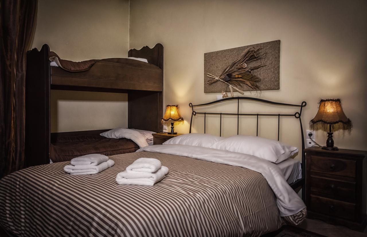 Hotel Xenonas Sta Tzakia Karpenísion Zewnętrze zdjęcie